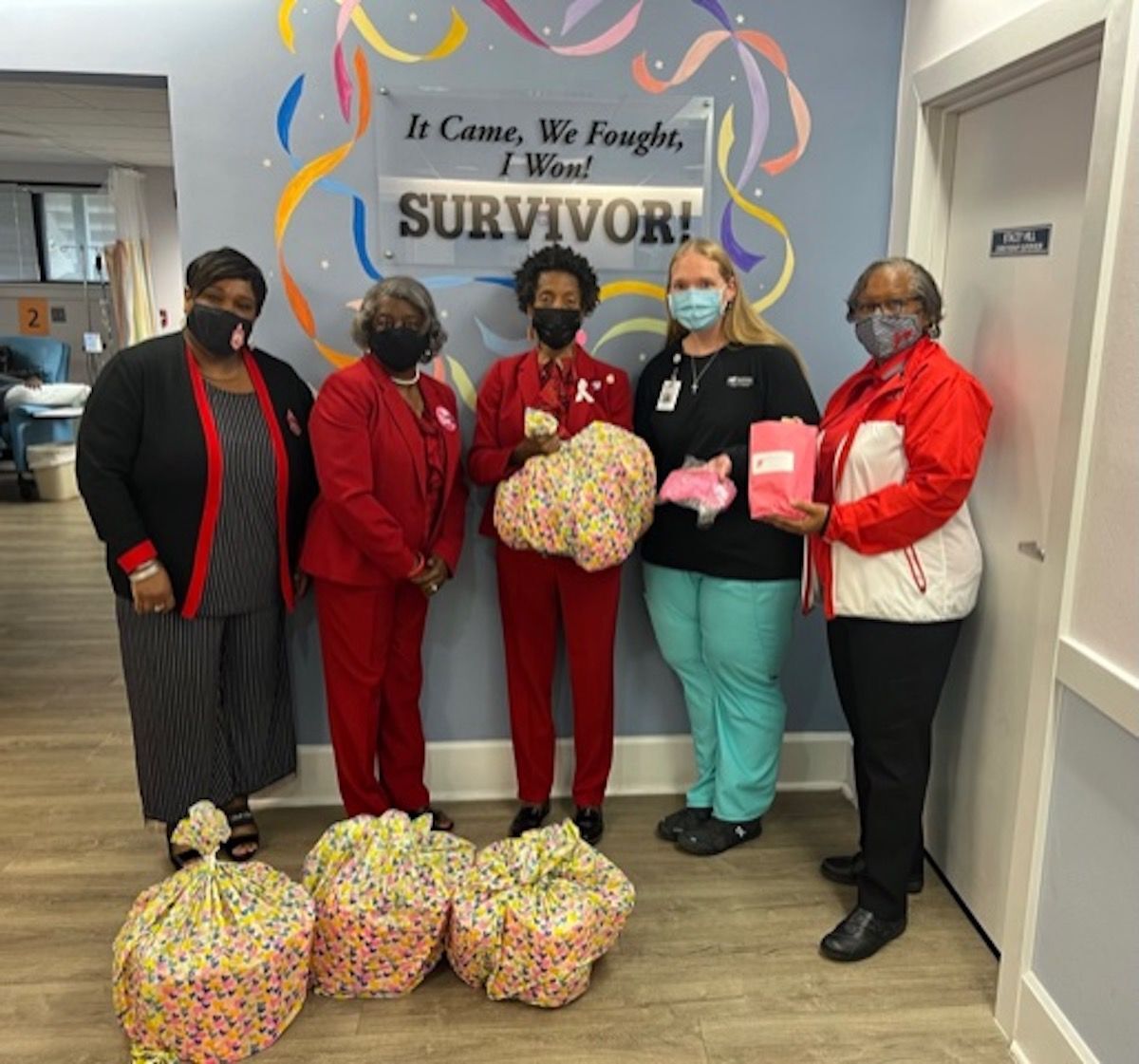 Delta Sigma Theta Sorority gives gift bags to breast cancer patients